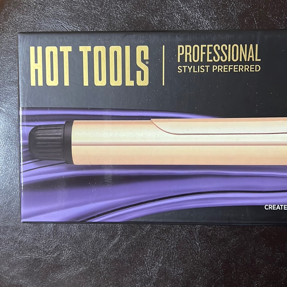 HOT TOOLS  PROFESSIONAL STYLIST EXTRA LONG 1 1/4” CURLING WAND